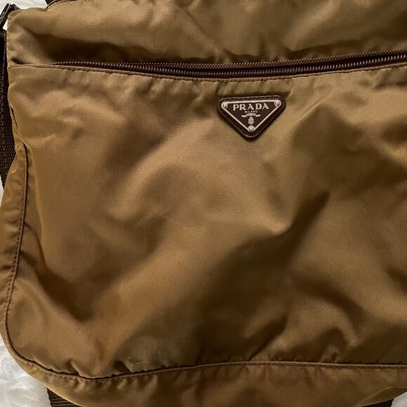 Prada Bag - Picture 4 of 6